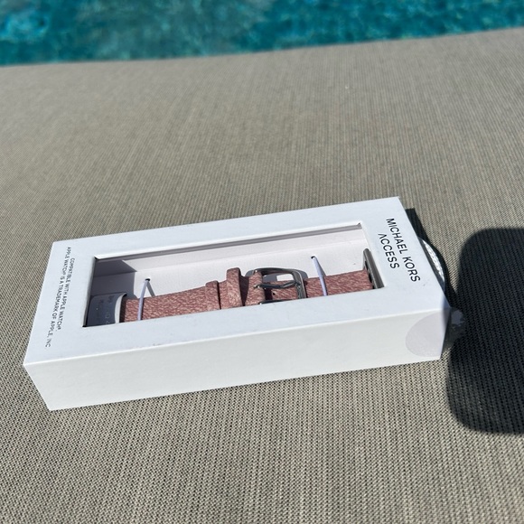 Michael Kors Access Apple Watch Band 38MM/40MM Micro PVC - Picture 11 of 17